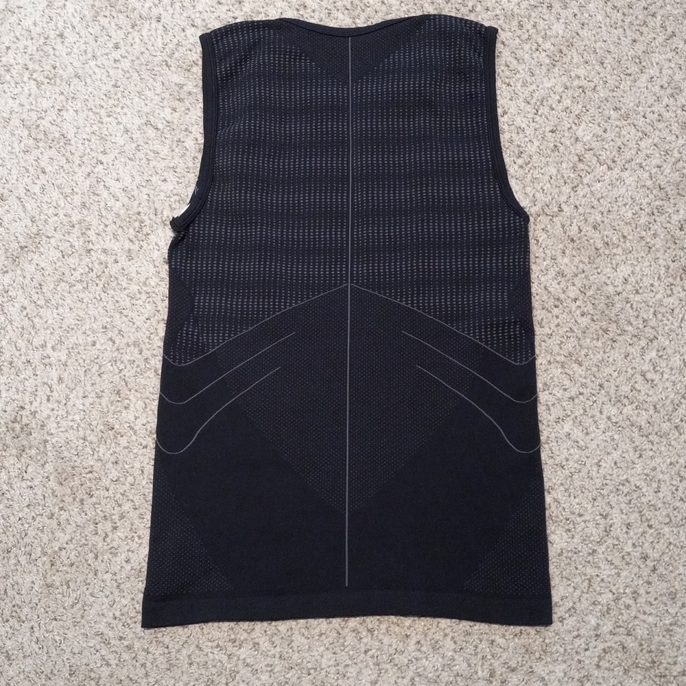 NIKE M/L stretch Dri-fit tank - Picture 2 of 3